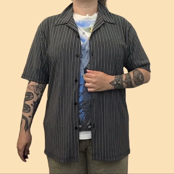 Khazi Other - 90s vertical striped causal short sleeved bd shirt